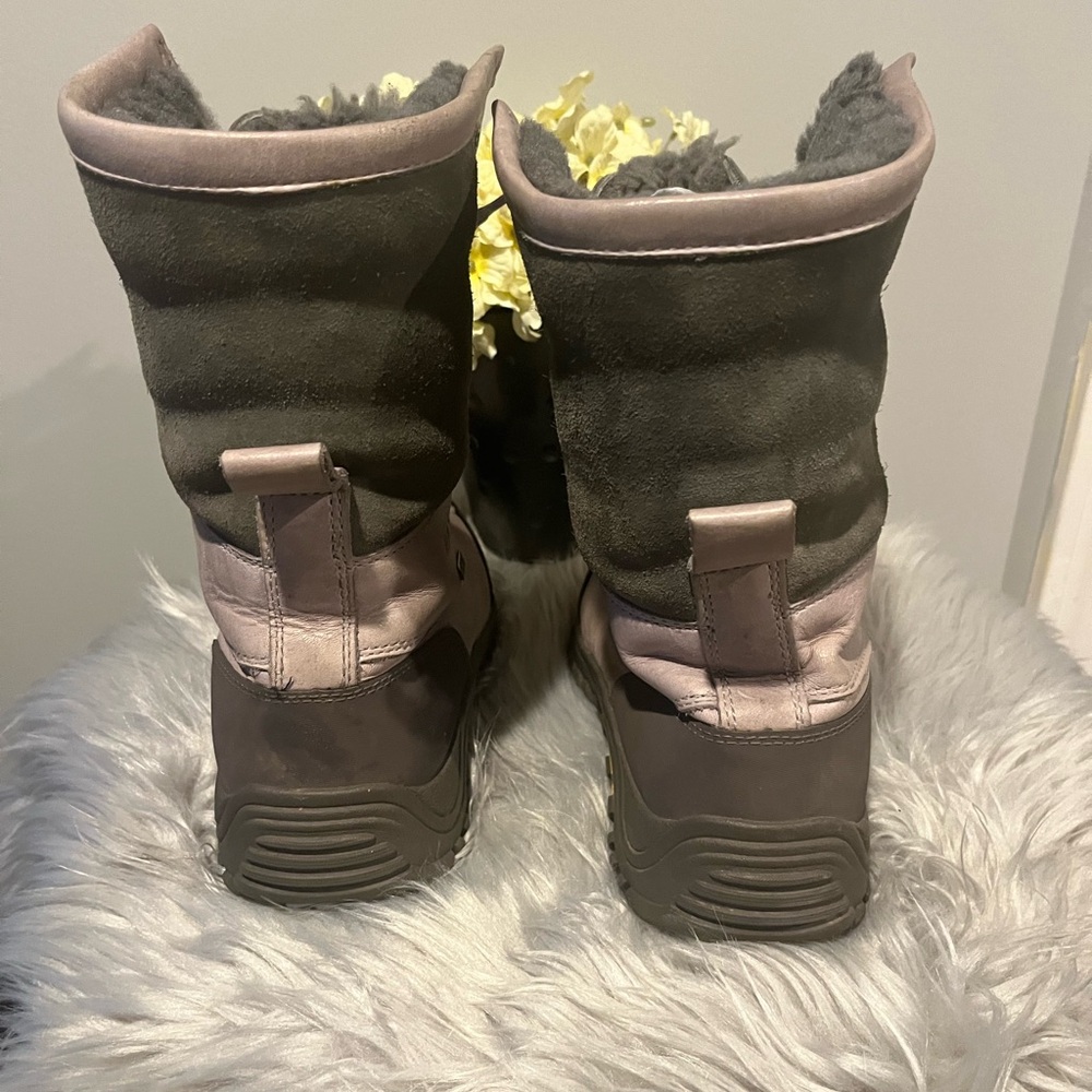 Ugg Adirondack Boots - Picture 2 of 5